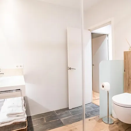 El Born - Ciutat Vella - Port 5 Pax 2 Bedrooms Apartment Barcelona
